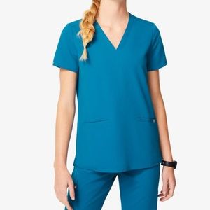EUC | Alps blue Casma three pocket scrub top